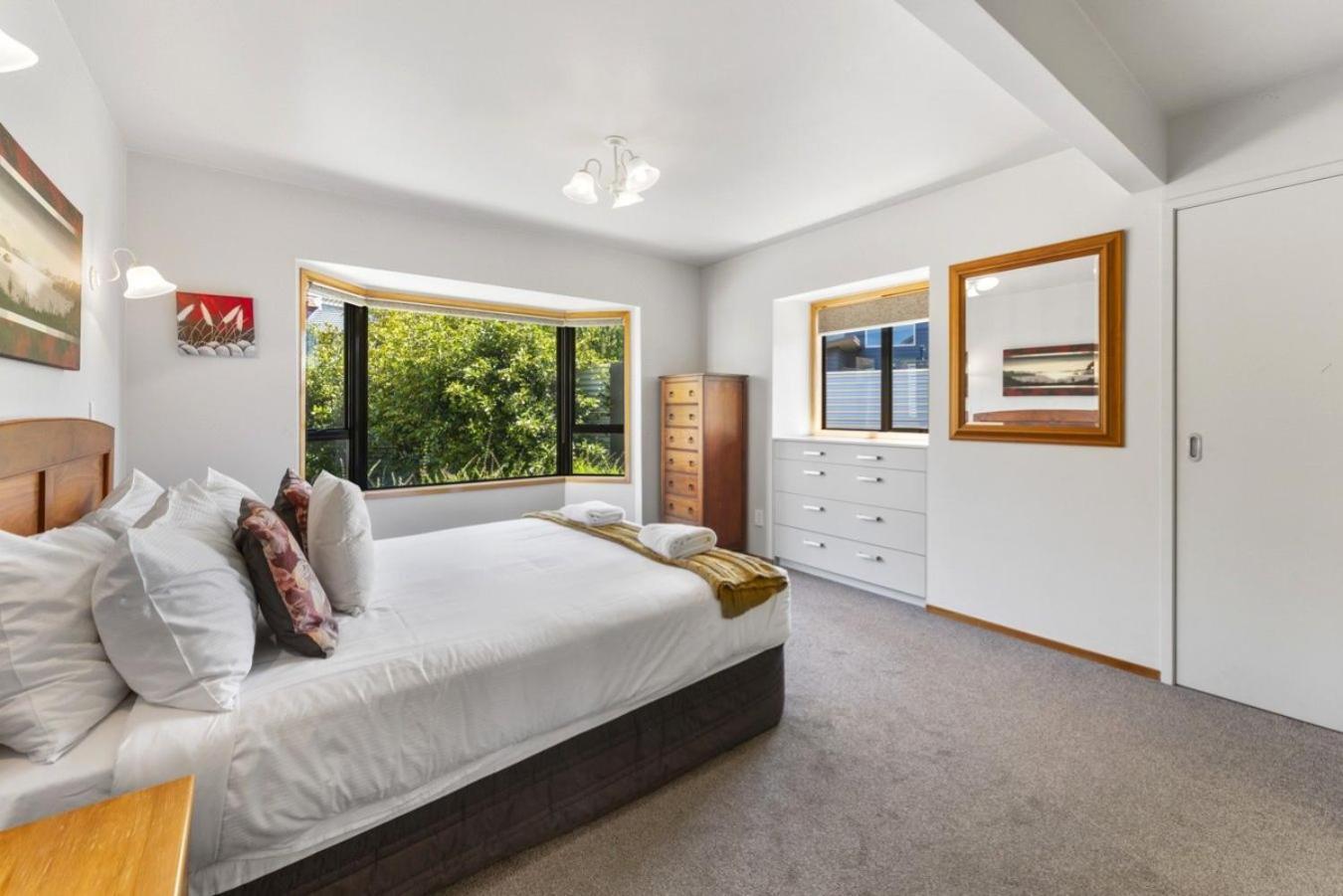 Acacia Sunrise - Taupo Villa Kültér fotó