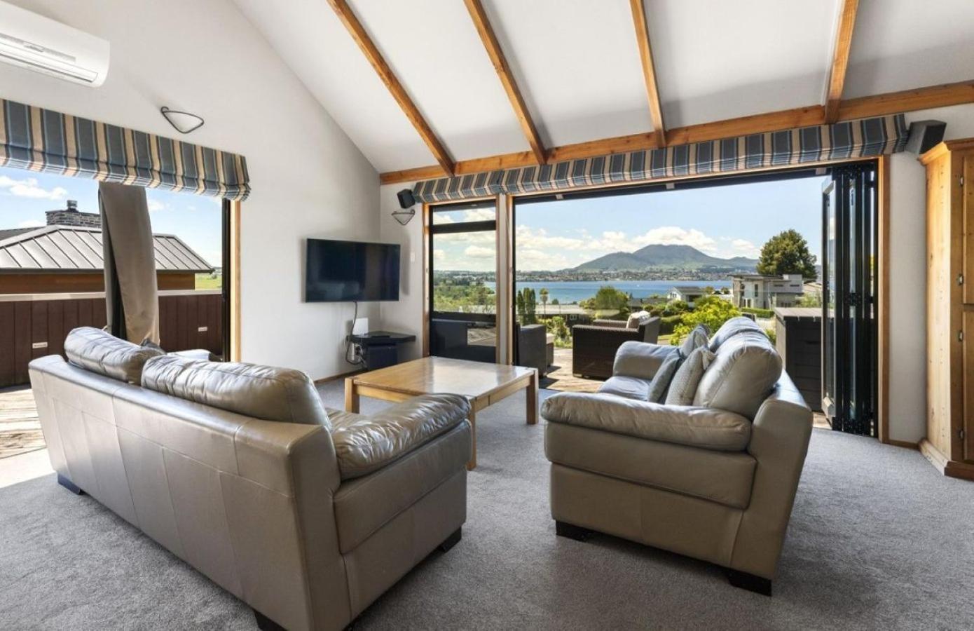 Acacia Sunrise - Taupo Villa Kültér fotó